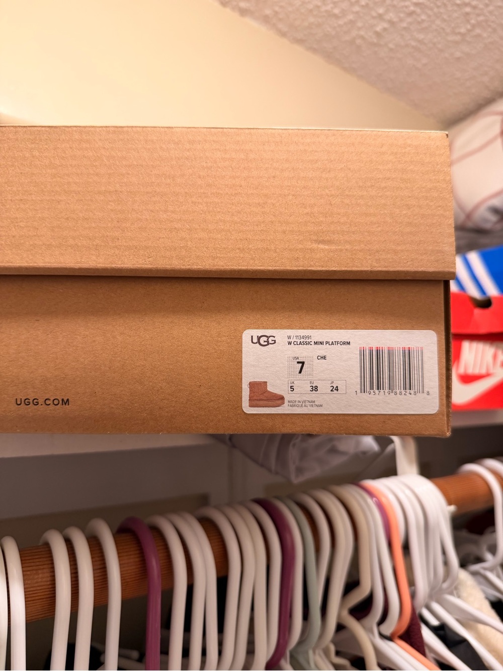UGG Chestnut Brown Shoe Box with Label